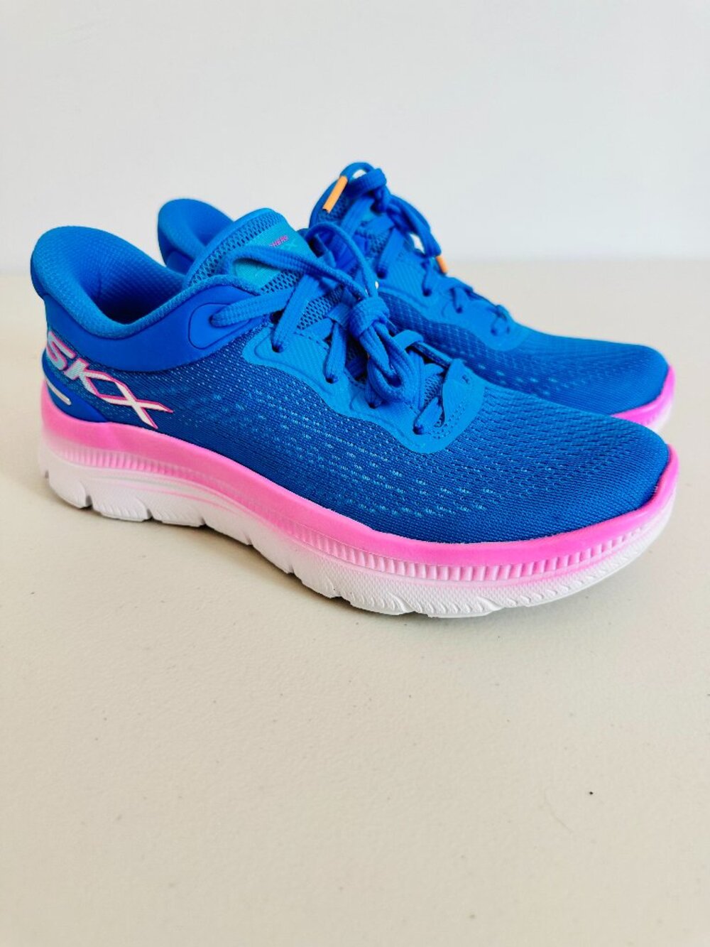 NEW SKECHERS SUMMIT PLUS LIGHT SPEED BLUE AND PINK HANDS FREE SLIP-INS SNEAKERS